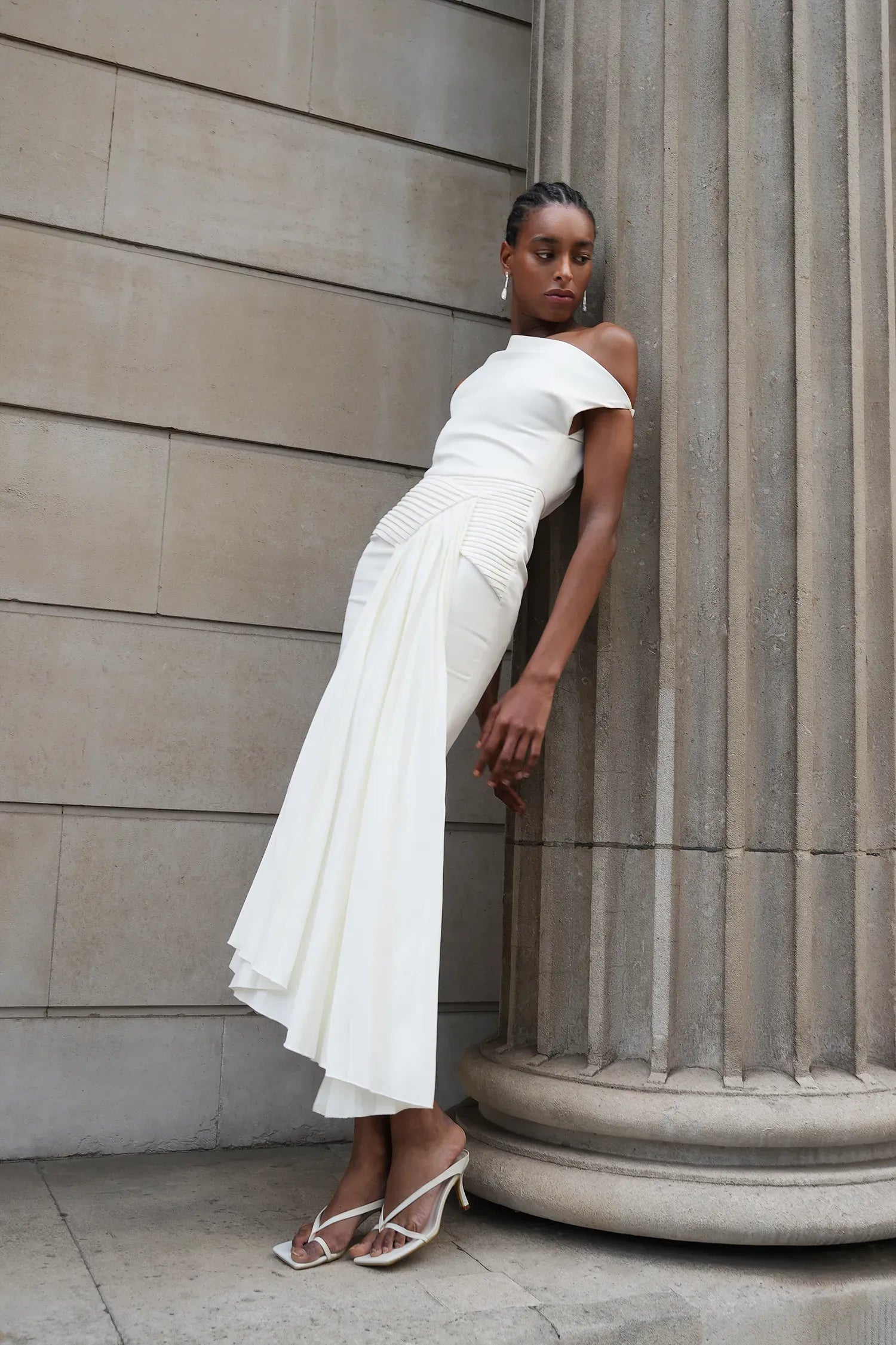 Shoulder Sleeveless Folds Midi Dress